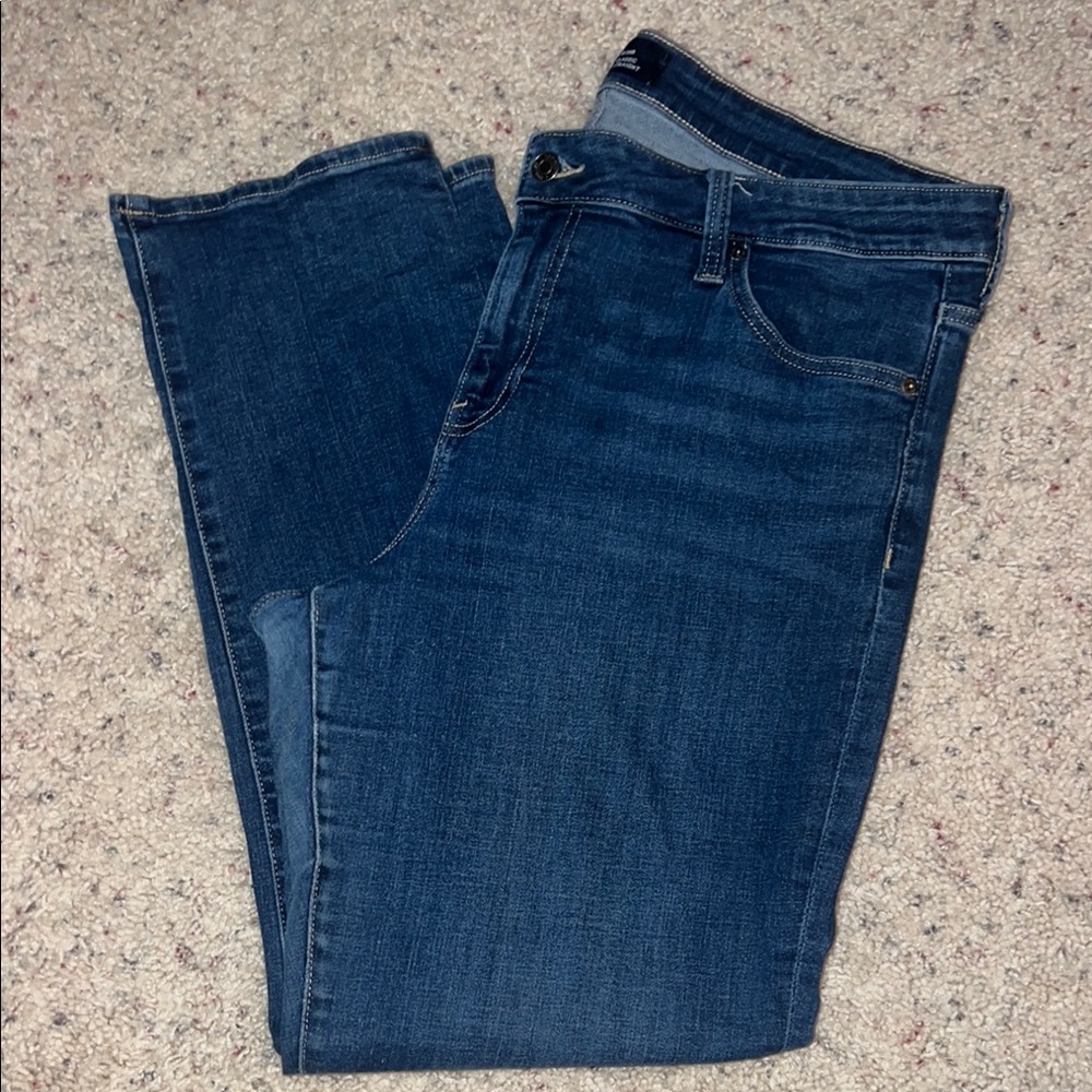 GAP Blue Classic Straight Jeans Medium-Dark Wash Size 18 / 34